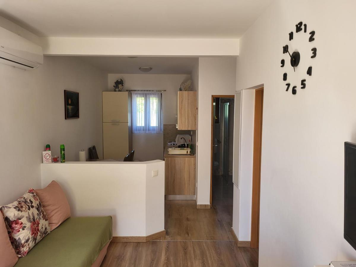Apartment Luna Malinska Eksteriør bilde