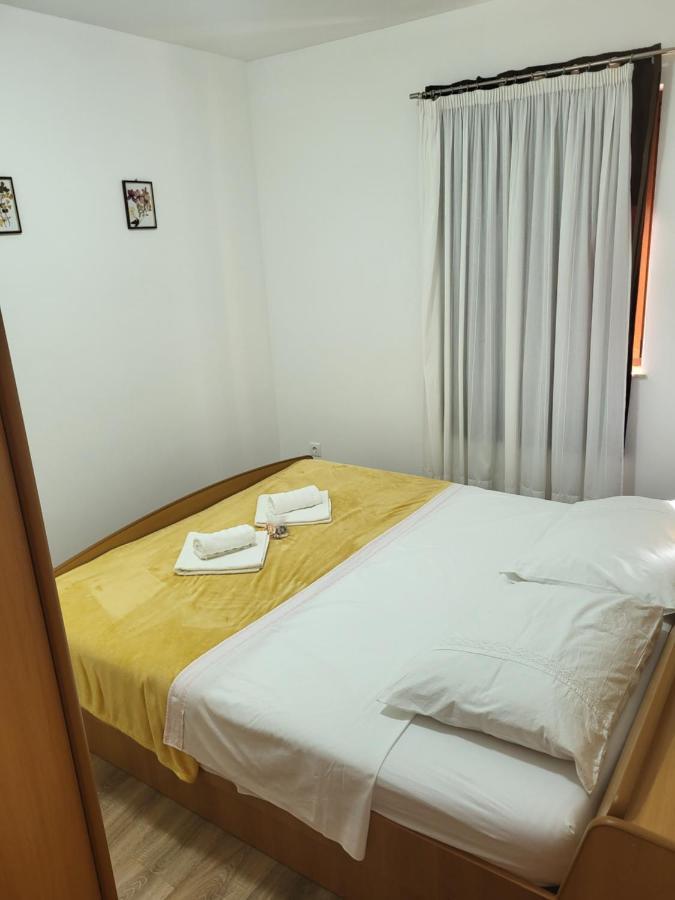 Apartment Luna Malinska Eksteriør bilde